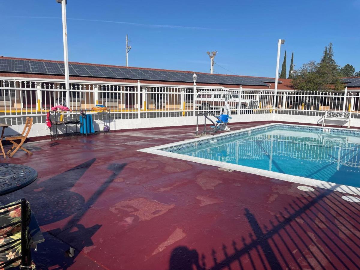 Holiday Motel Oakdale Extérieur photo
