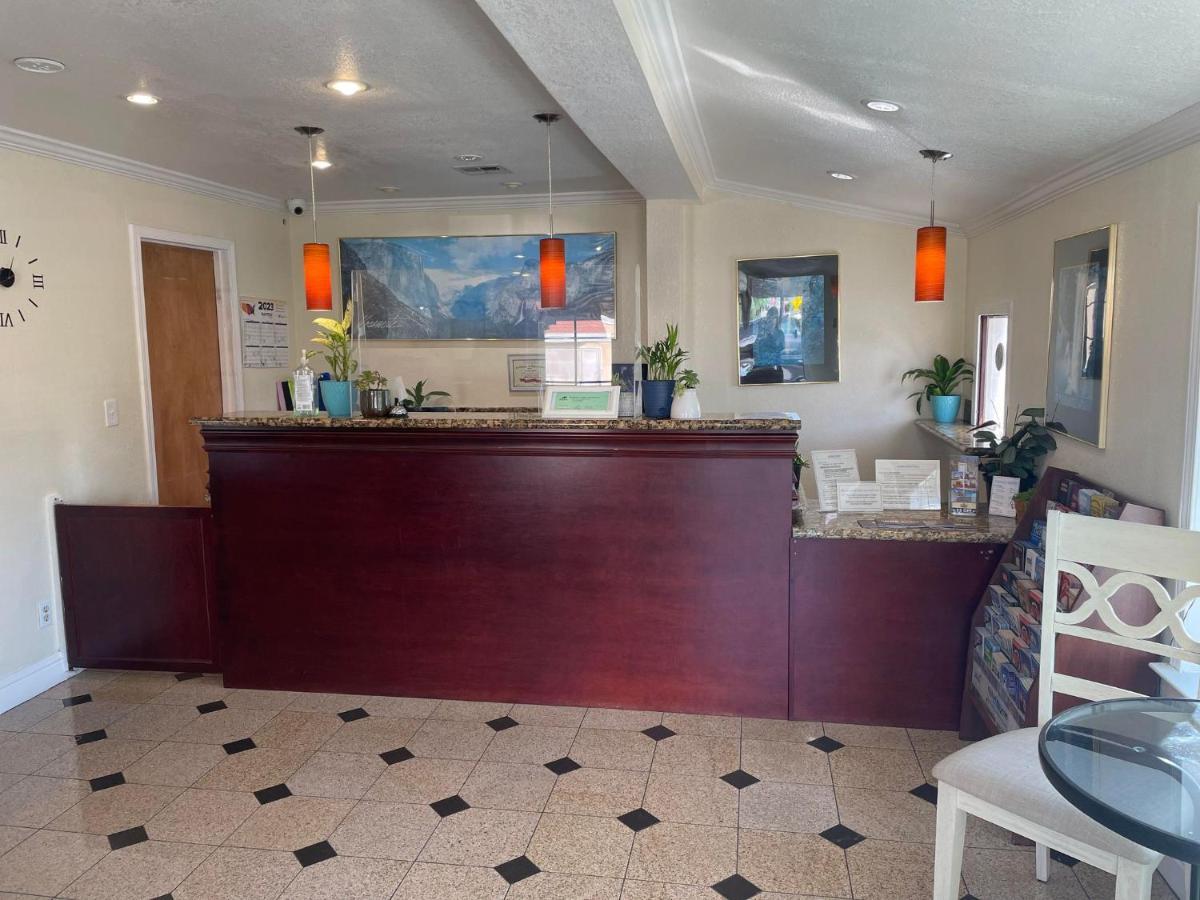 Holiday Motel Oakdale Extérieur photo