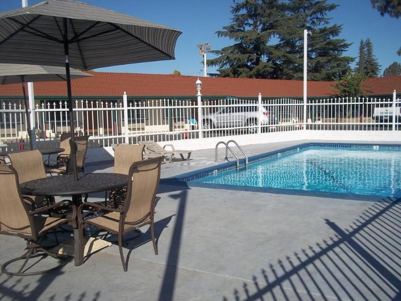 Holiday Motel Oakdale Extérieur photo
