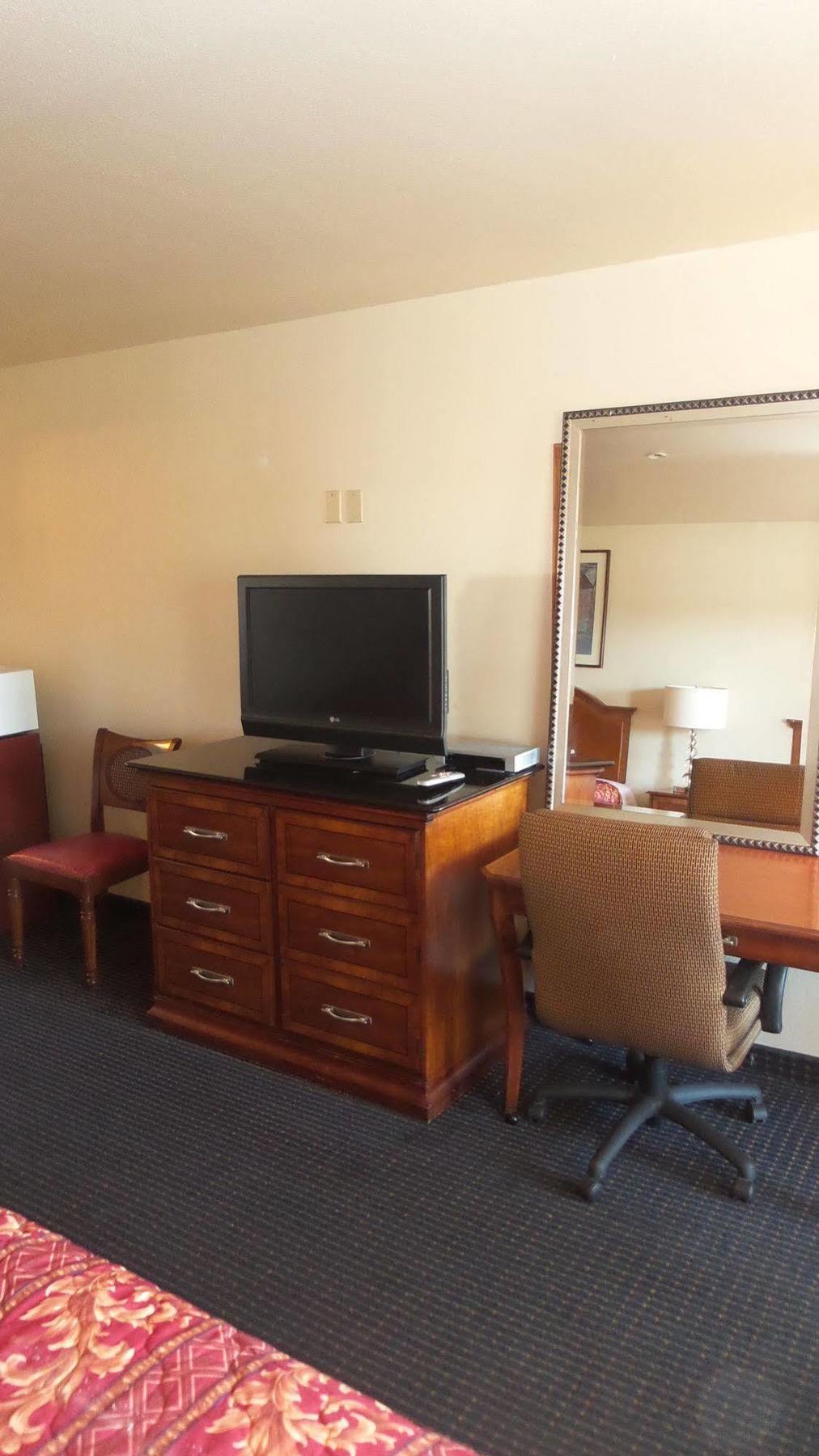 Holiday Motel Oakdale Extérieur photo